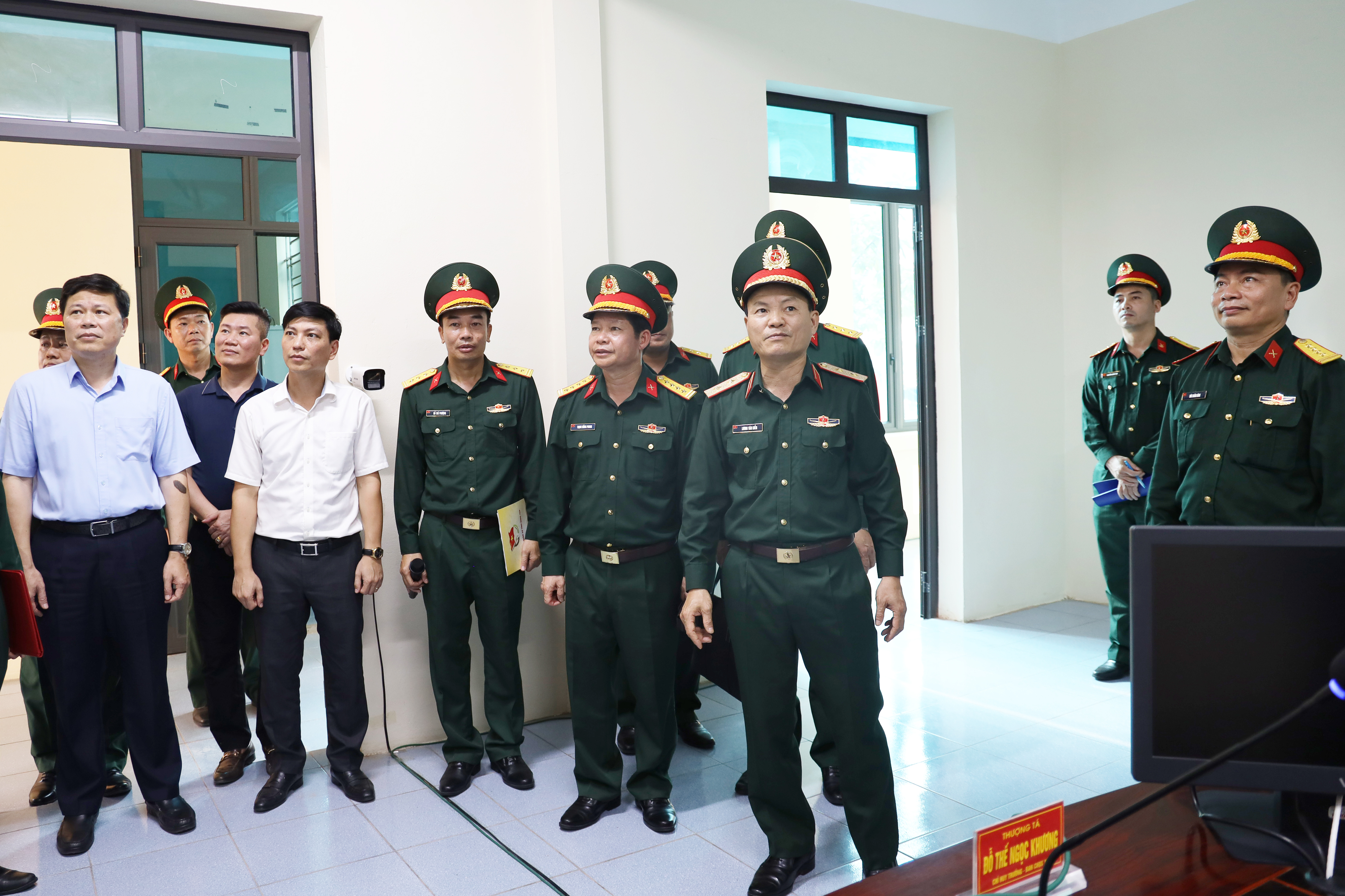 Quân khu 3: Tham quan tổ chức hoạt động của Ban CHQS xã Khoái Châu và Ban CHQS xã Đoàn Đào